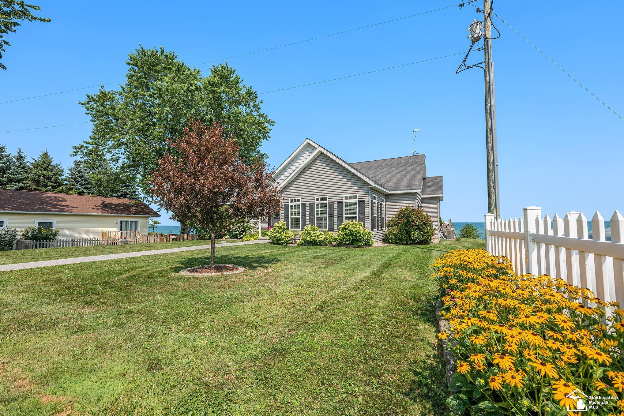 4896 Lakeshore Road Deckerville, MI 48427 - Photo 3 of 26
