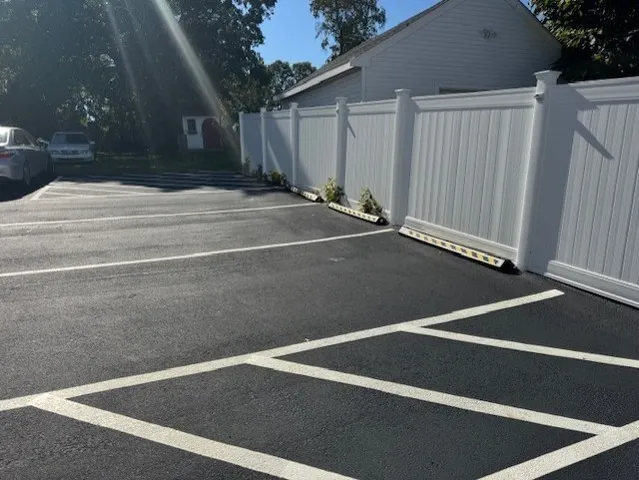 a view of a tennis court
