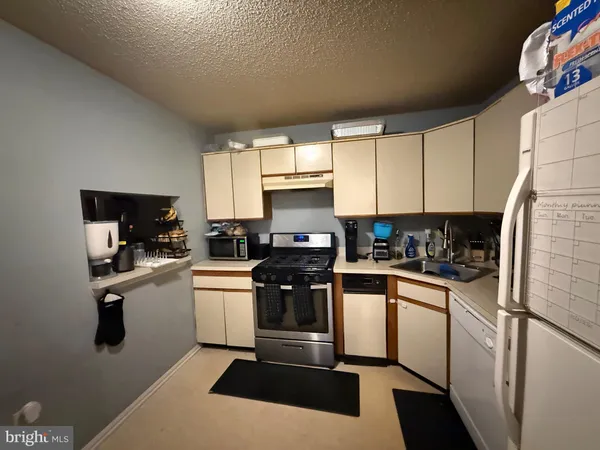$2,195 | 5 Chamberlin Court, Lawrenceville, NJ 08648