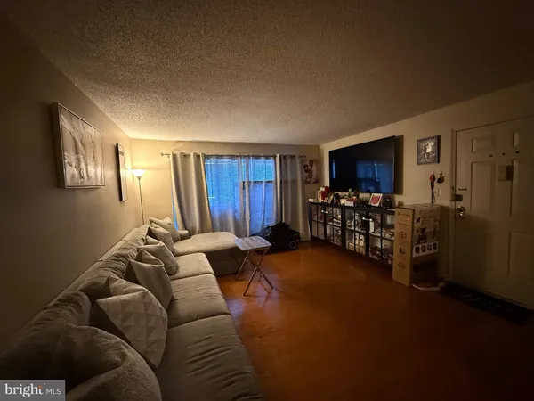 $2,195 | 5 Chamberlin Court, Lawrenceville, NJ 08648