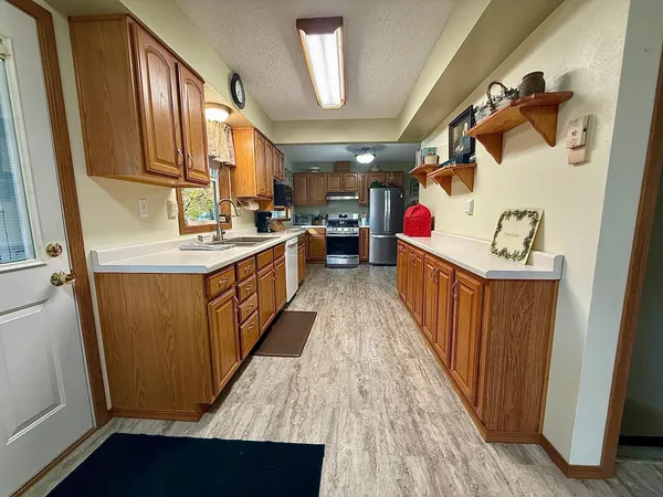 $419,000 | 5020 State Road, Montevideo, MN 56265