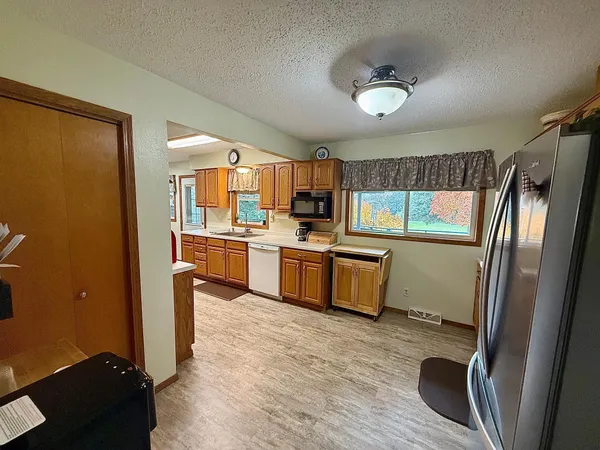 $419,000 | 5020 State Road, Montevideo, MN 56265