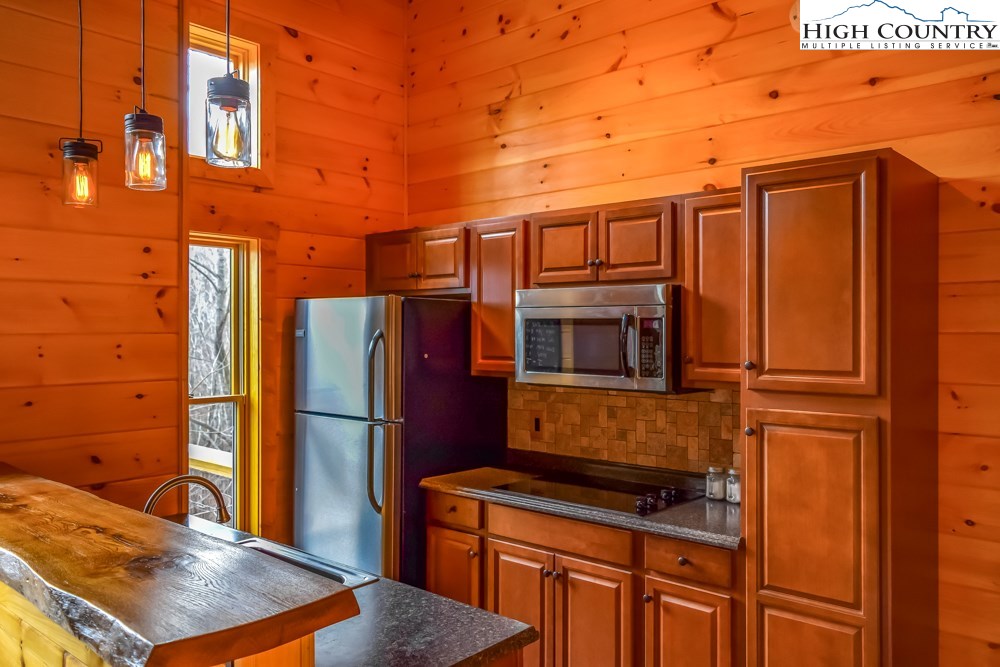 1580 Longhope Road Todd, NC 28684 - Photo 10 of 15