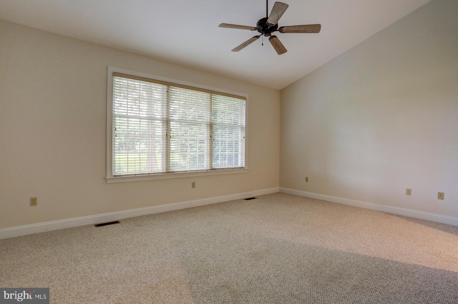 640 Northfield Road Lititz, PA 17543 - Photo 16 of 37 Owner's suite