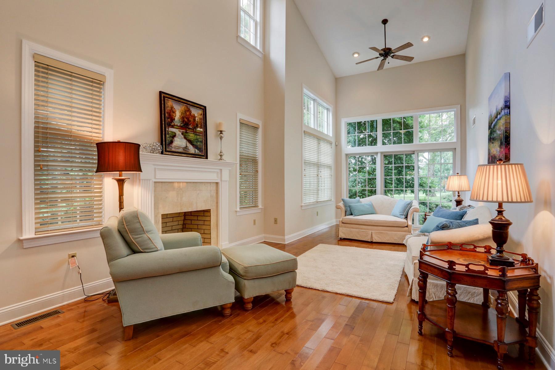 640 Northfield Road Lititz, PA 17543 - Photo 3 of 37 Living room