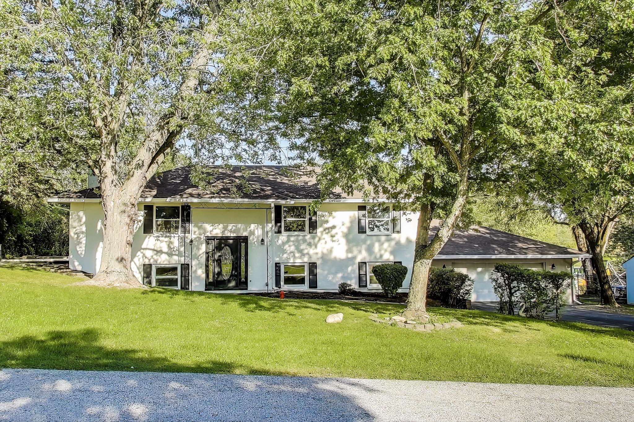 9111 Fairbanks Street Crown Point, IN 46307 - Photo 1 of 43 2048x1365