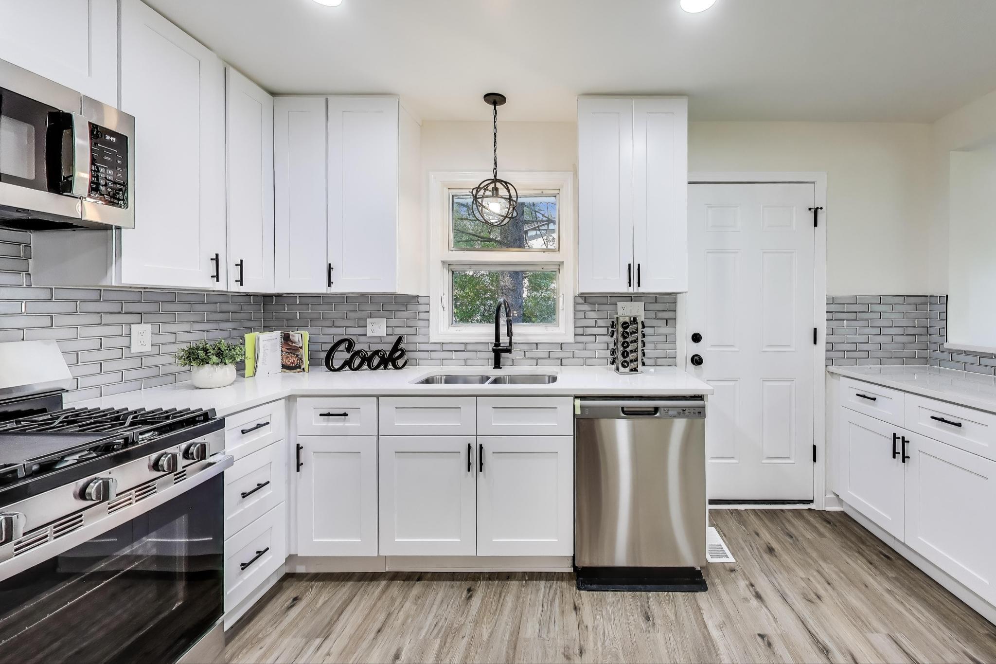 9111 Fairbanks Street Crown Point, IN 46307 - Photo 10 of 43 2048x1365