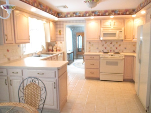 49 Morrison Road West Wakefield, MA 01880 - Photo 3 of 19 Gallery Image 3