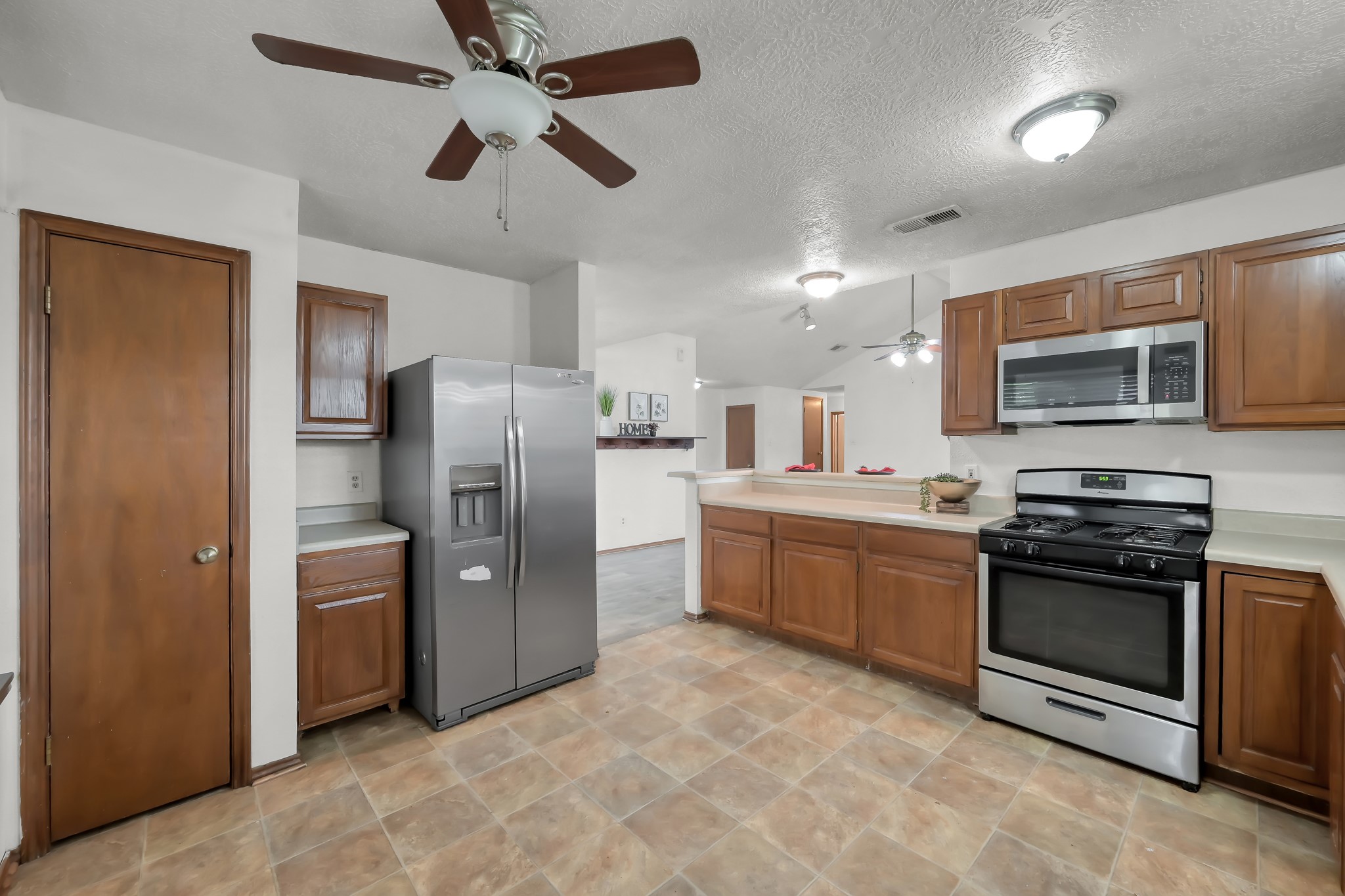 2723 Goldspring Lane Spring, TX 77373 - Photo 9 of 18