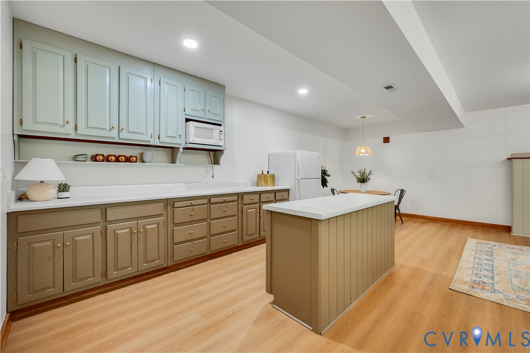 542 Ampthill Road Cartersville, VA 23027 - Photo 38 of 59 Kitchenette
