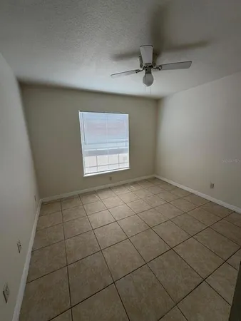 $1,760 | 542 Lakeview Court, Kissimmee, FL 34759