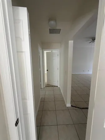 $1,760 | 542 Lakeview Court, Kissimmee, FL 34759