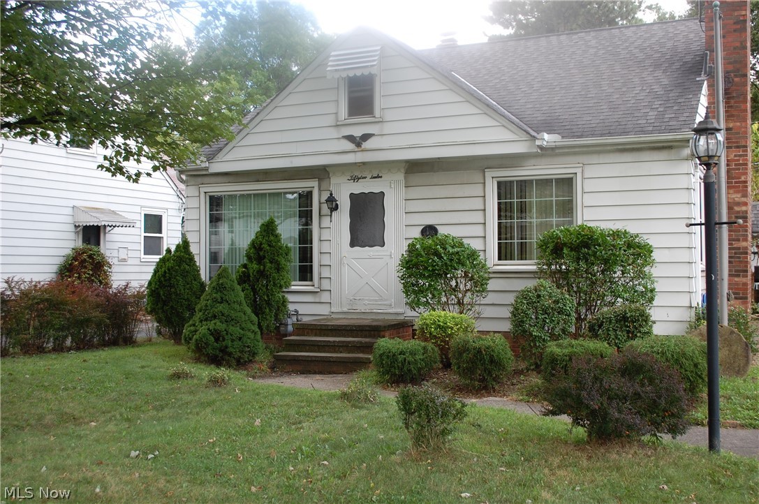 5212 Snow Road Cleveland, OH 44134 - Photo 1 of 35