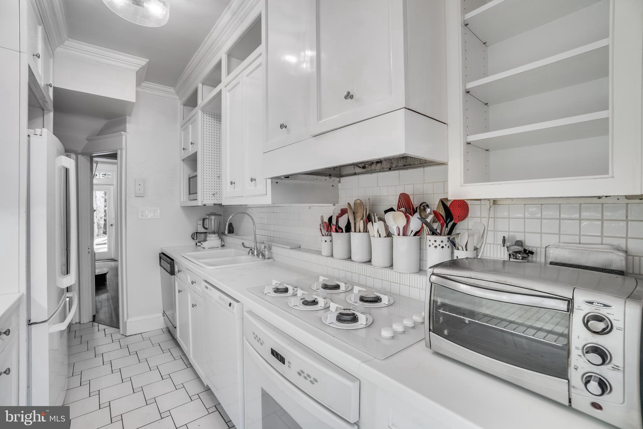 2030 Pierce Mill Road Northwest Washington, DC 20010 - Photo 17 of 25