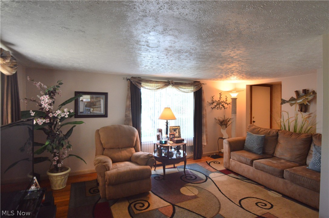 2899 Center Road Youngstown, OH 44514 - Photo 10 of 28 Gallery Image 10