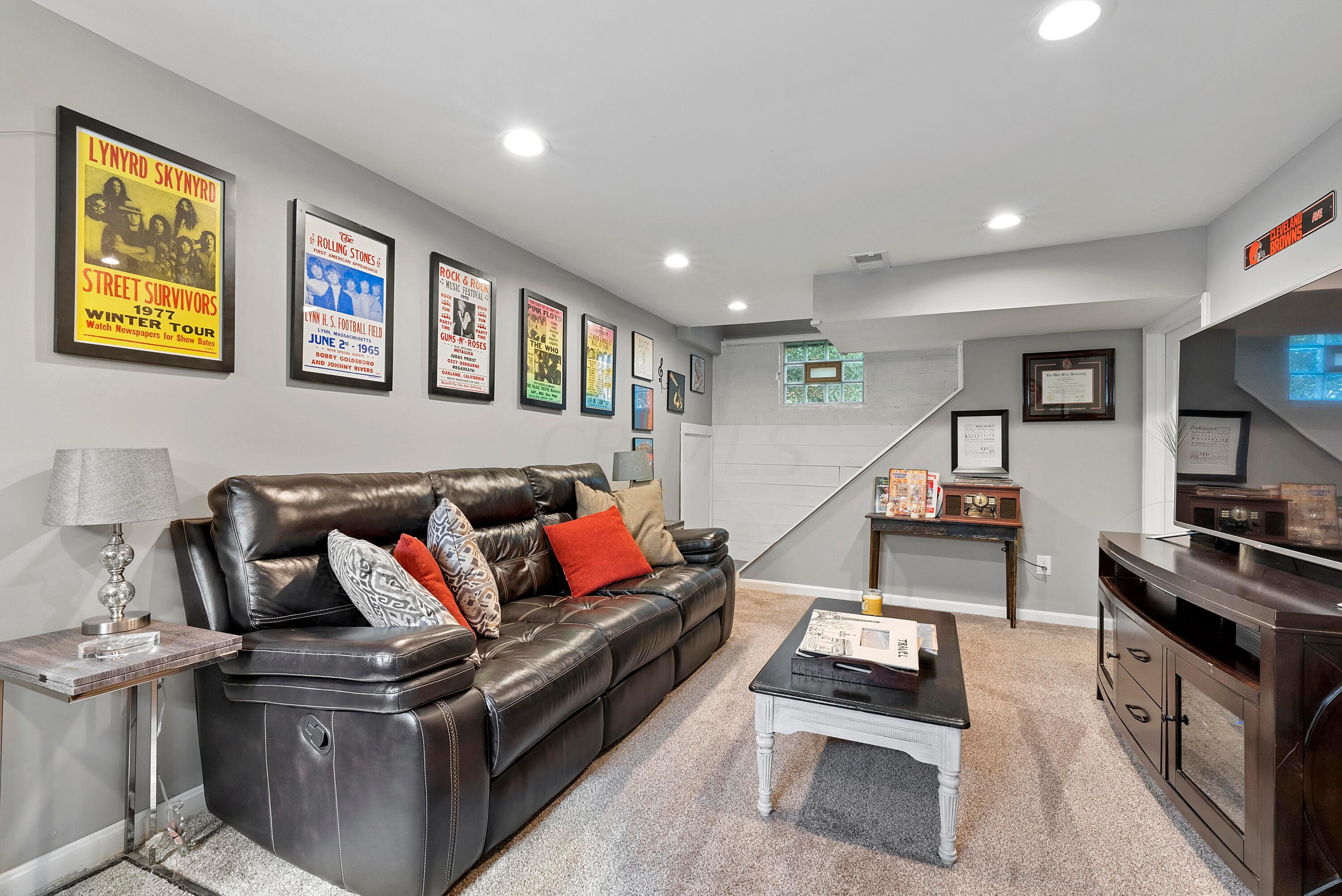 475 Arden Road Columbus, OH 43214 - Photo 25 of 31 Finished Basement