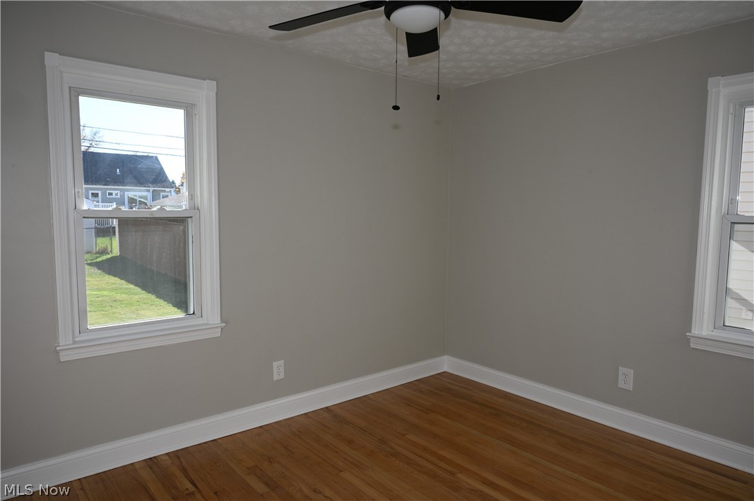8203 Snow Road Parma, OH 44129 - Photo 17 of 31