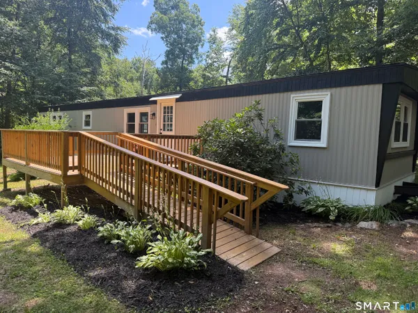 $185,000 | 11 Paradise Drive, Brooklyn, CT 06234