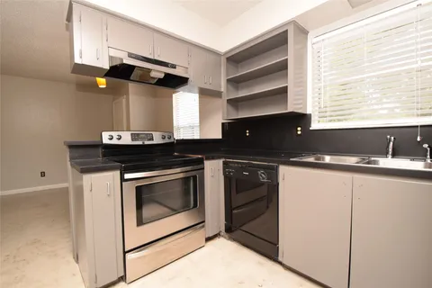 $649,950 | 3313 South Oak Drive, Austin, TX 78704