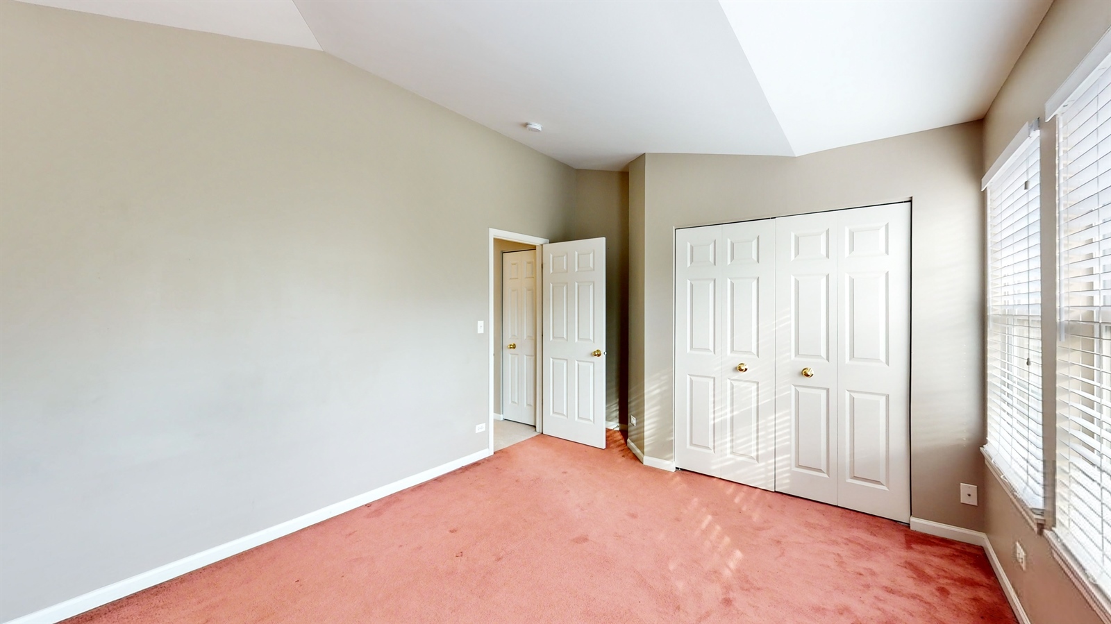 627 Conestoga Road Naperville, IL 60563 - Photo 28 of 46 an empty room with windows
