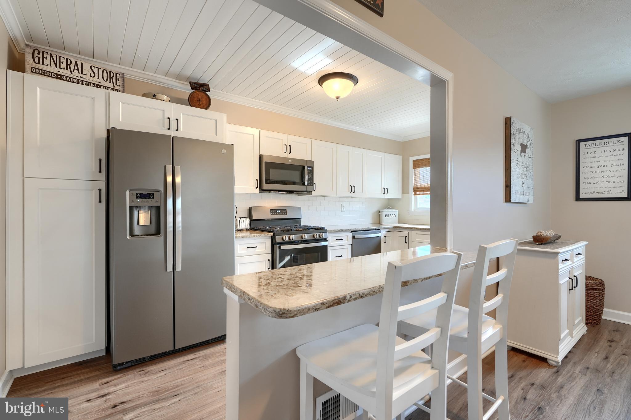 8101 Gray Haven Road Baltimore, MD 21222 - Photo 11 of 40 Stainless steel appliances