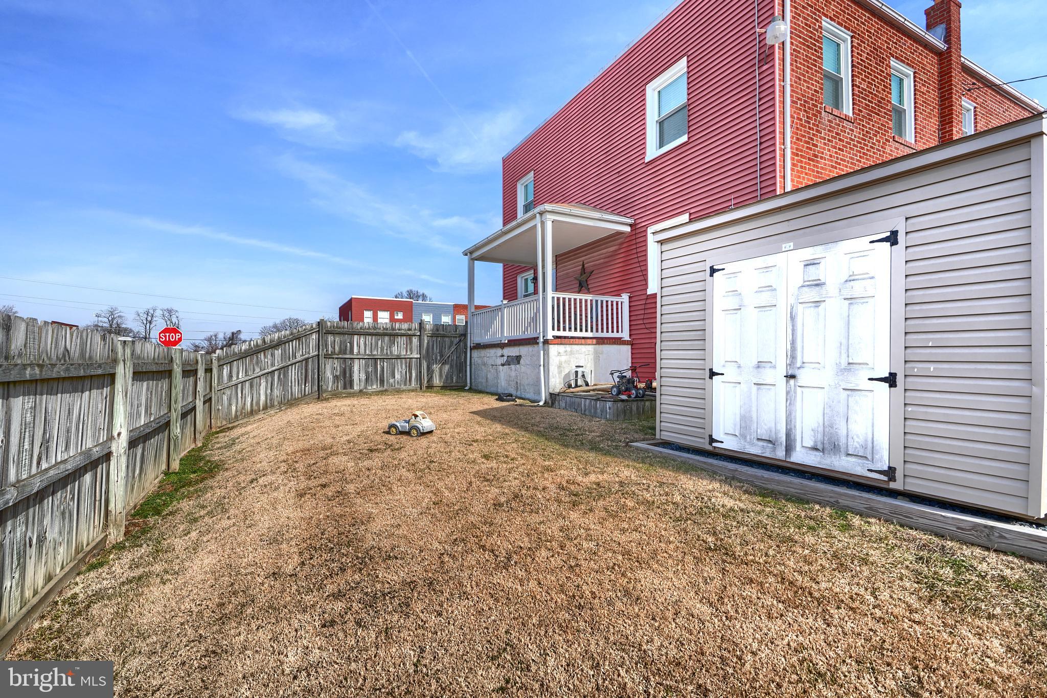 8101 Gray Haven Road Baltimore, MD 21222 - Photo 35 of 40 Privacy Fence
