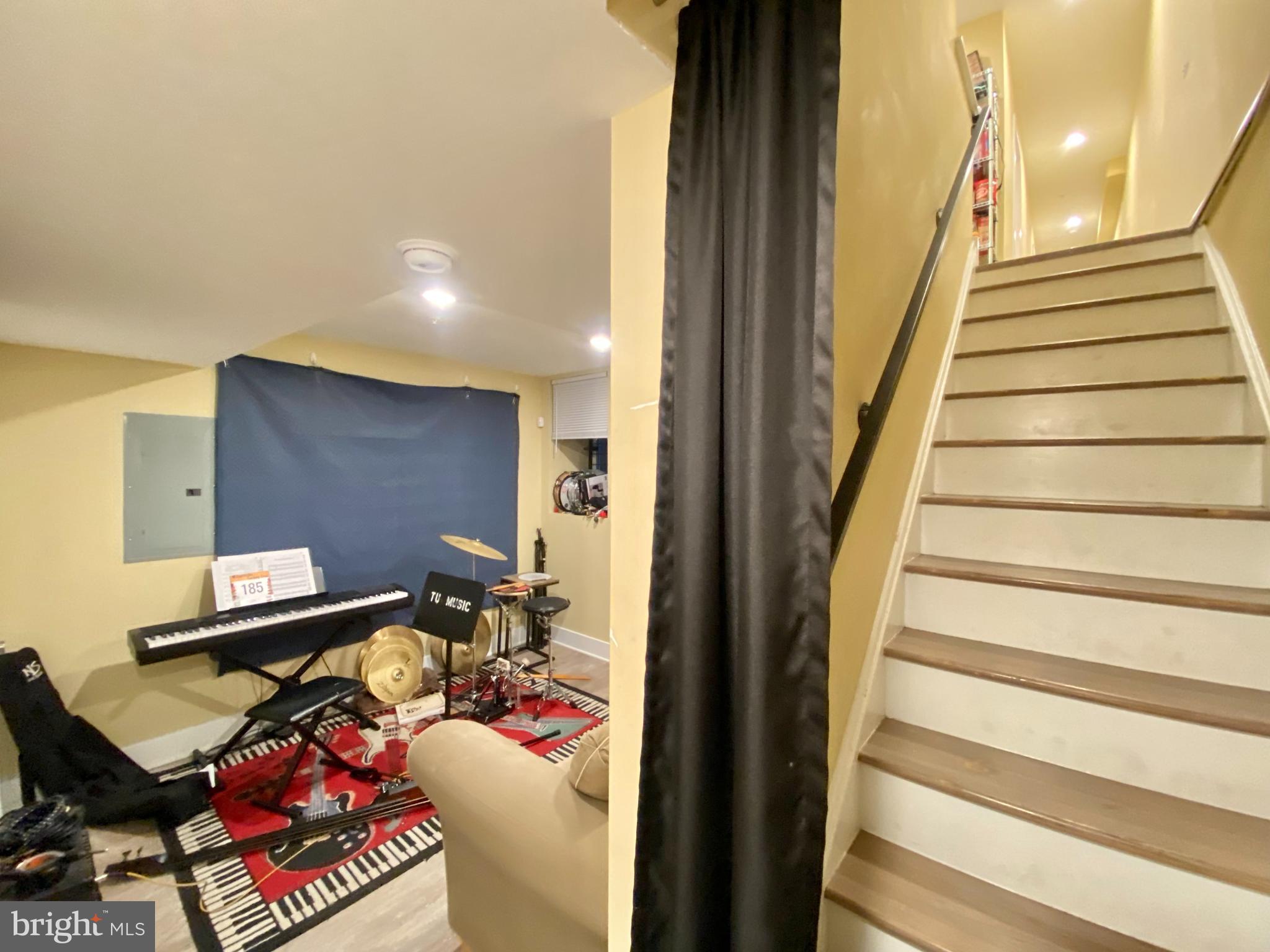 2214 North Camac Street, Unit A Philadelphia, PA 19133 - Photo 11 of 18 a view of entryway and hall