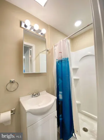 $3,000 | 2214 North Camac Street, Unit A, Philadelphia, PA 19133