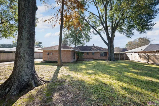 $200,000 | 10815 Stanley Aubin Lane, Baton Rouge, LA 70816