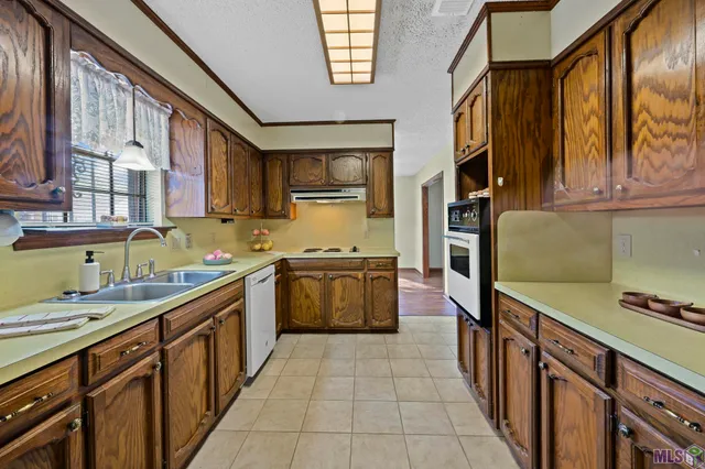 $200,000 | 10815 Stanley Aubin Lane, Baton Rouge, LA 70816