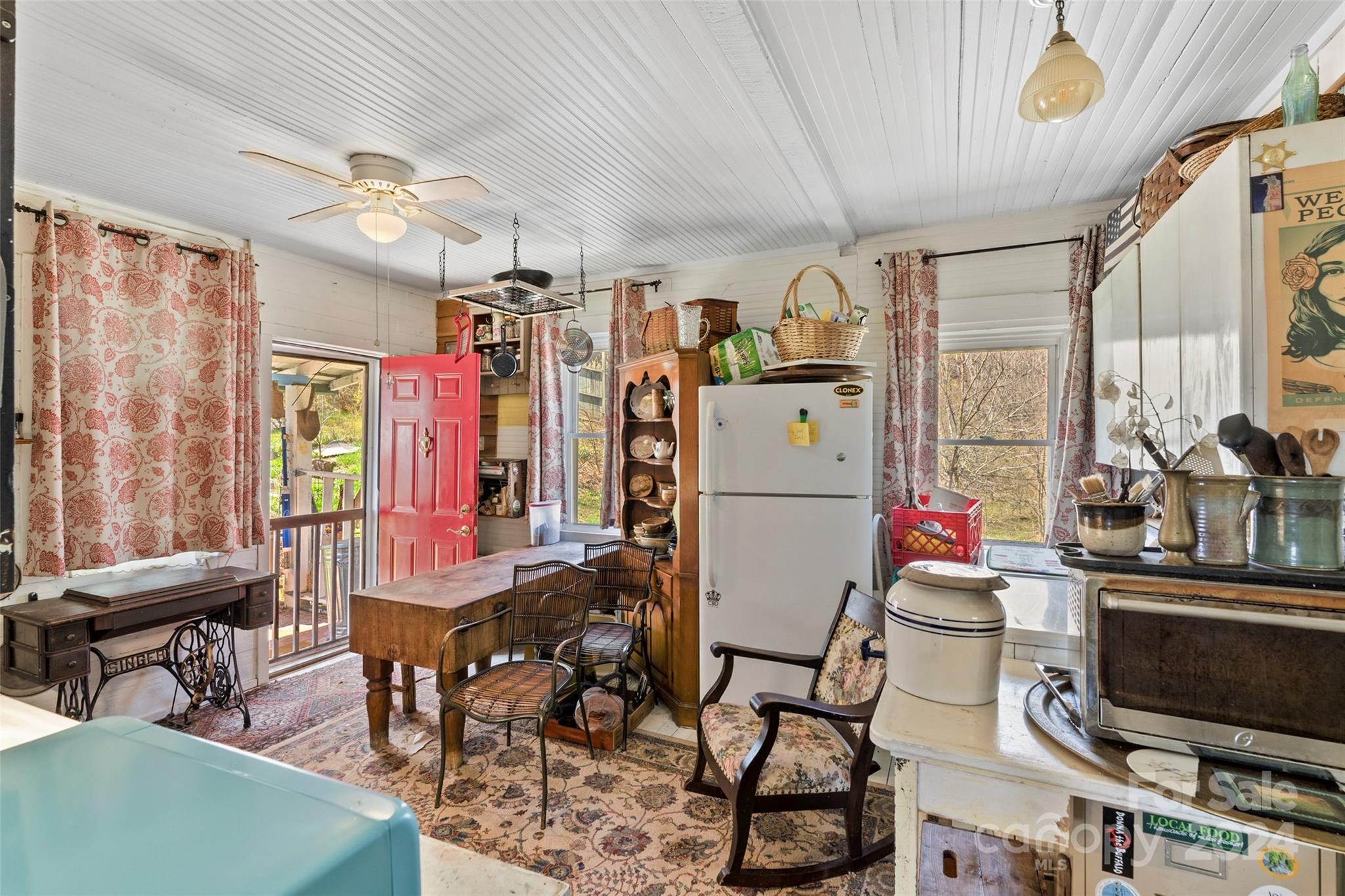 830 Fred Holcombe Road Mars Hill, NC 28754 - Photo 11 of 40 Gallery Image 11