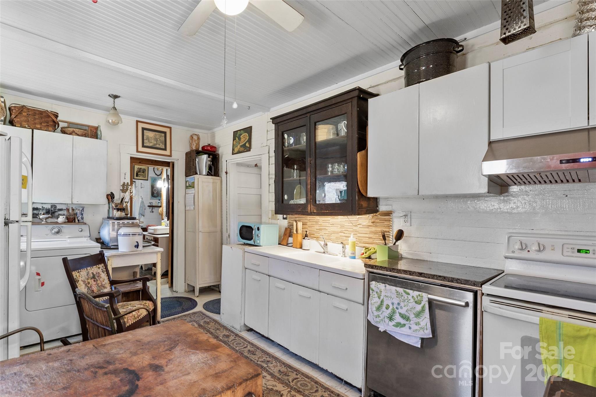 830 Fred Holcombe Road Mars Hill, NC 28754 - Photo 12 of 40 Gallery Image 12