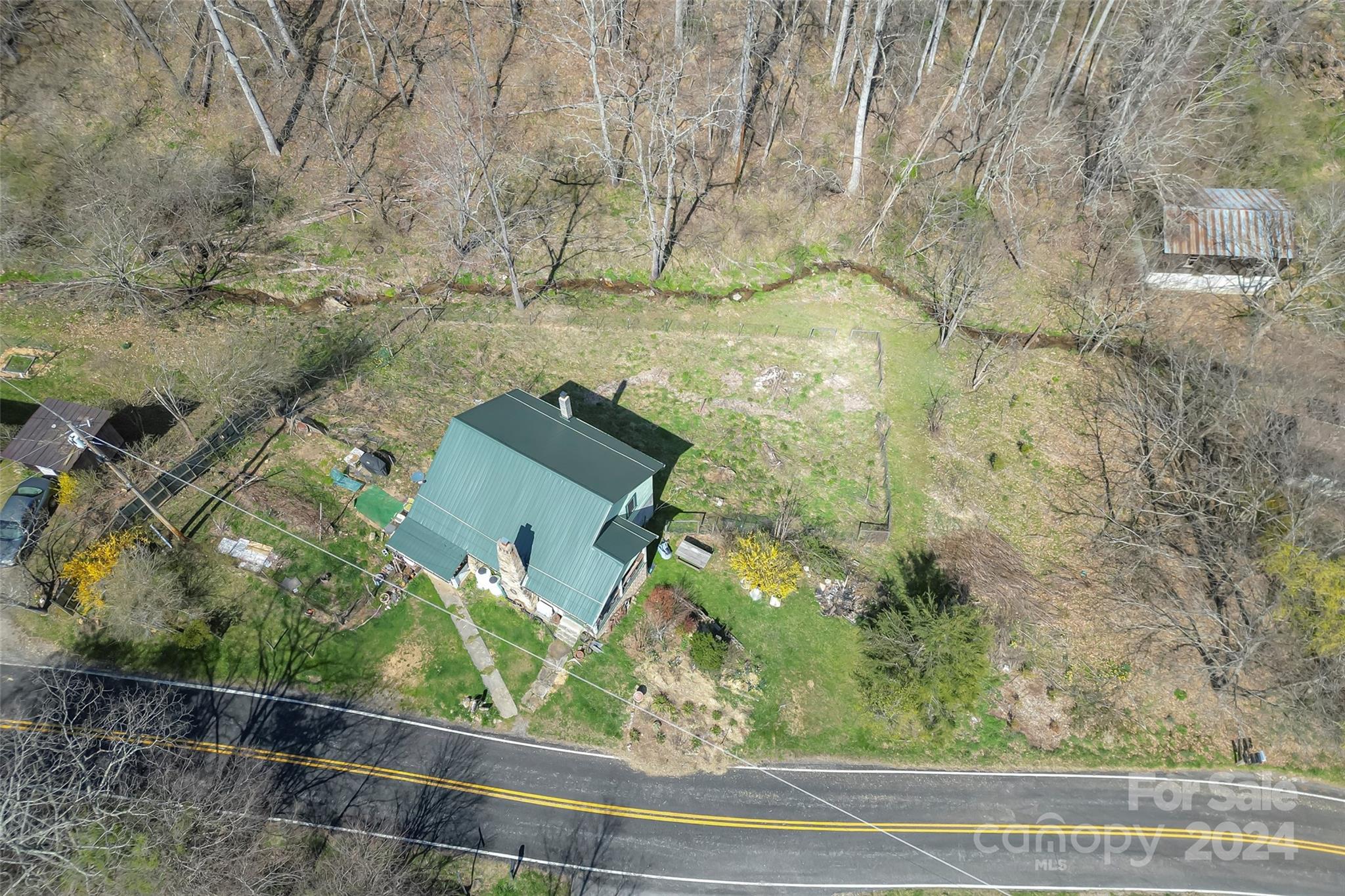 830 Fred Holcombe Road Mars Hill, NC 28754 - Photo 5 of 40 Gallery Image 5