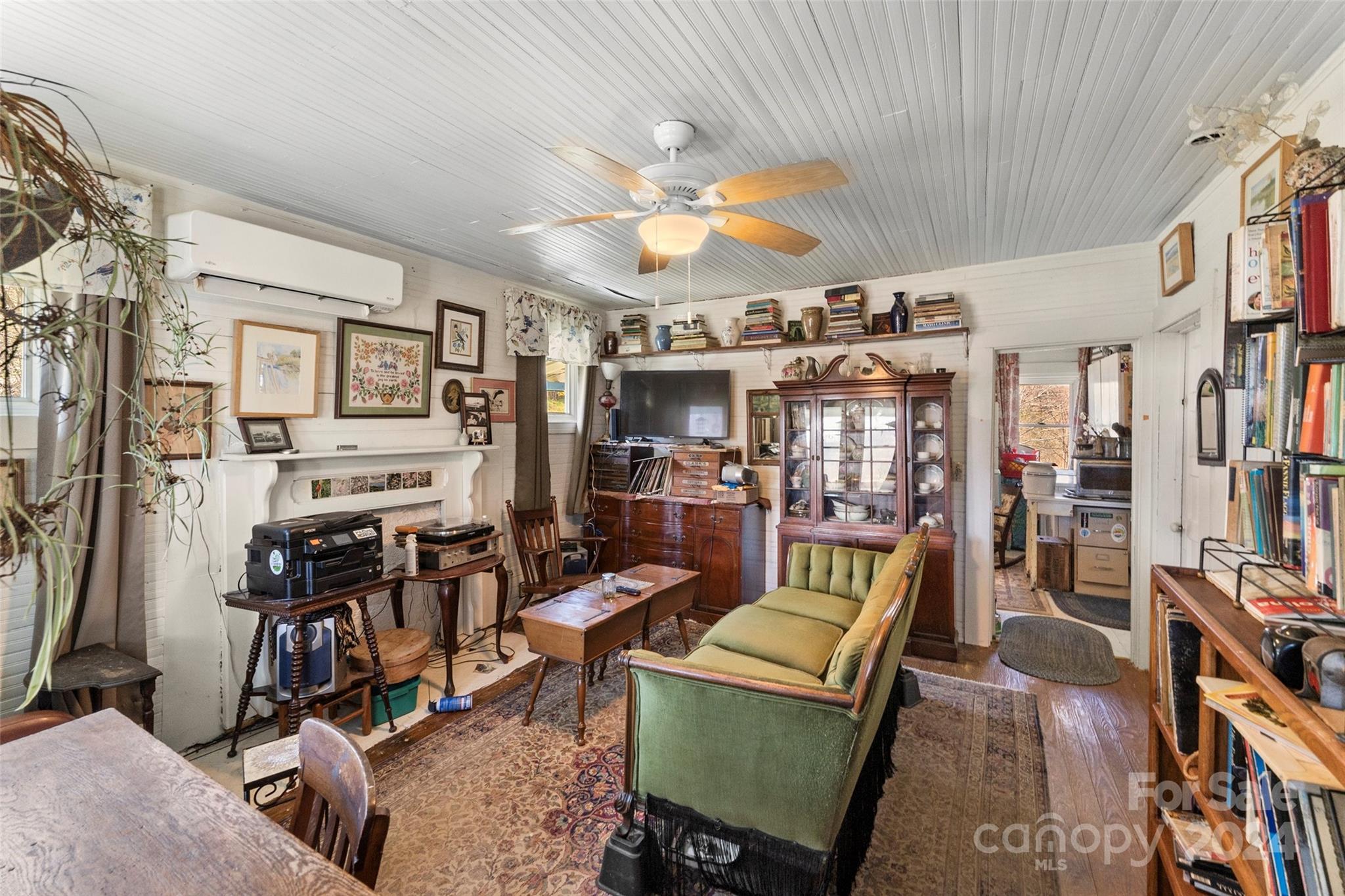 830 Fred Holcombe Road Mars Hill, NC 28754 - Photo 8 of 40 Gallery Image 8