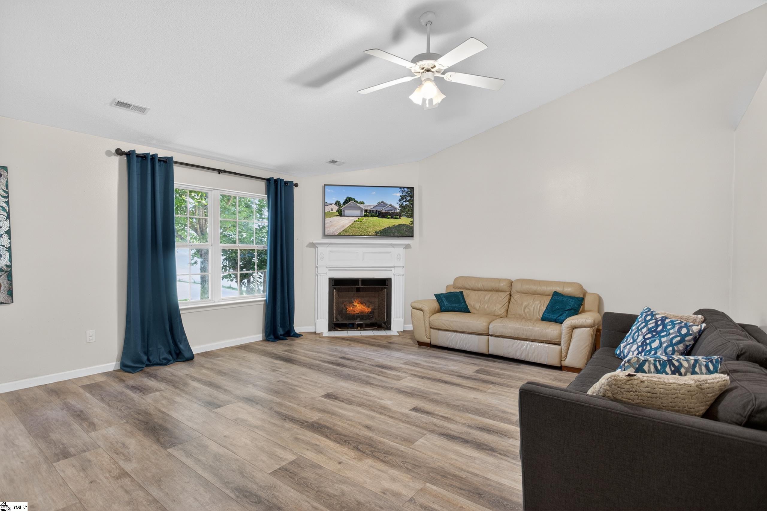 113 Baltic Avenue Anderson, SC 29621 - Photo 2 of 46