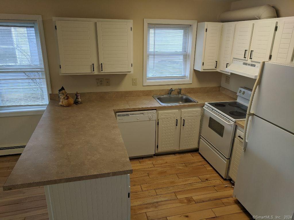 42 Ferris Street Bridgeport, CT 06605 - Photo 7 of 16 Kitchen