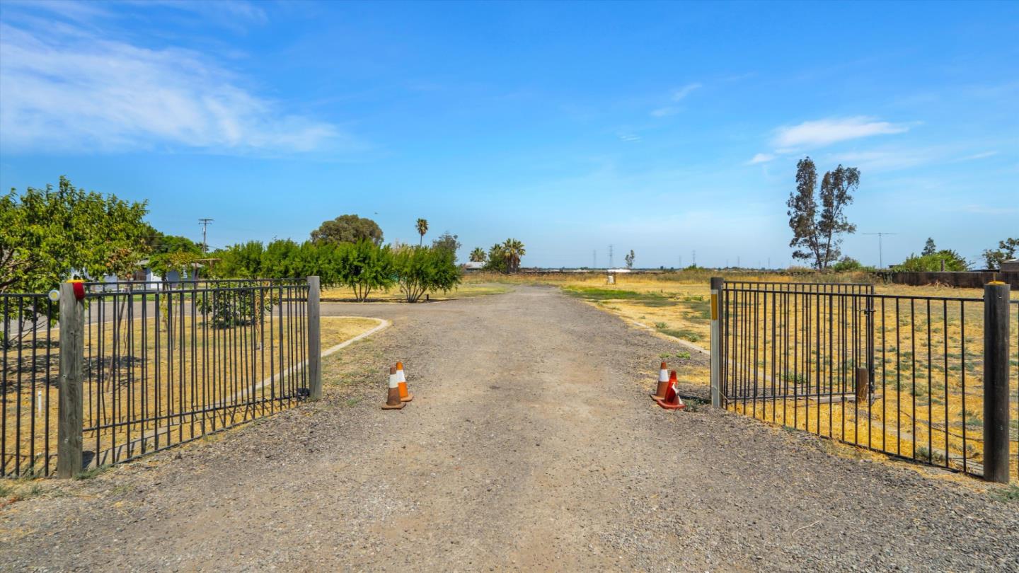 21330 Corral Hollow Road Tracy, CA 95304 - Photo 38 of 40 Gallery Image 38