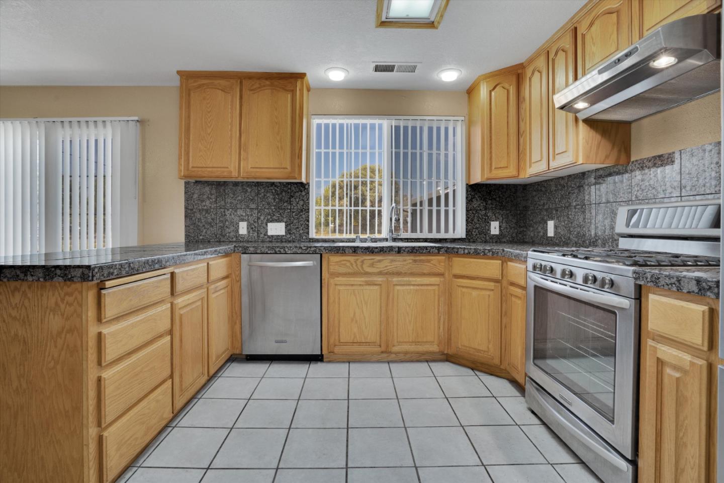 21330 Corral Hollow Road Tracy, CA 95304 - Photo 9 of 40 Gallery Image 9
