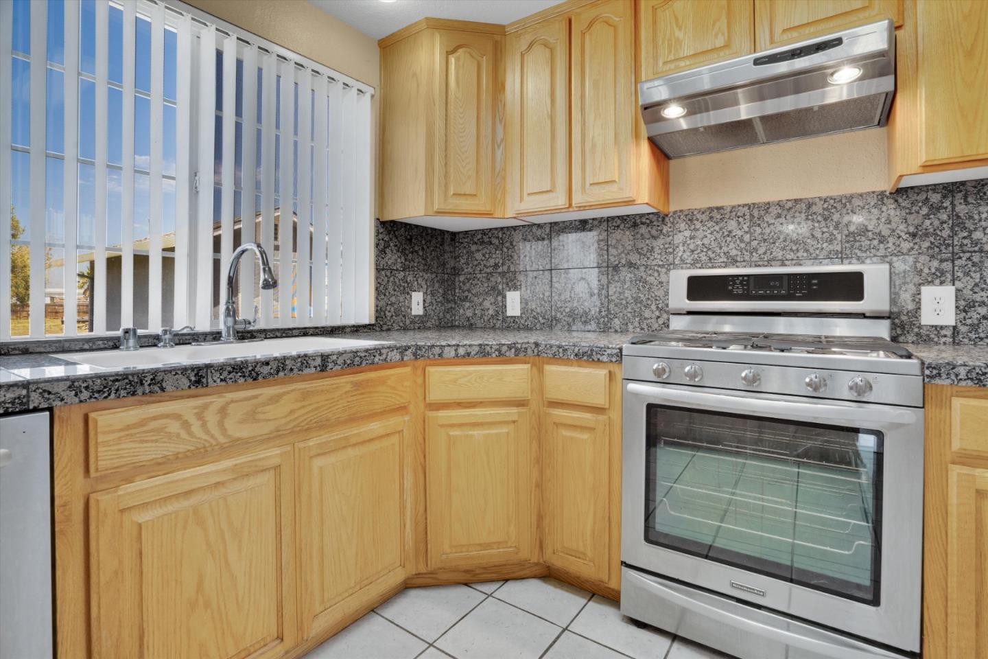 21330 Corral Hollow Road Tracy, CA 95304 - Photo 10 of 40 Gallery Image 10
