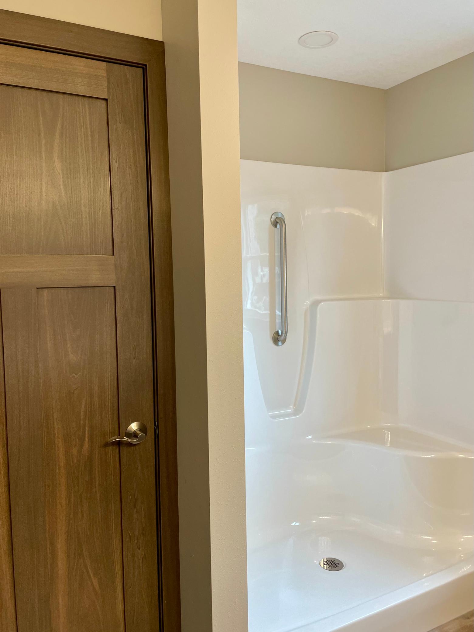 950 1st Avenue West, Unit 1 Edgerton, MN 56128 - Photo 11 of 33