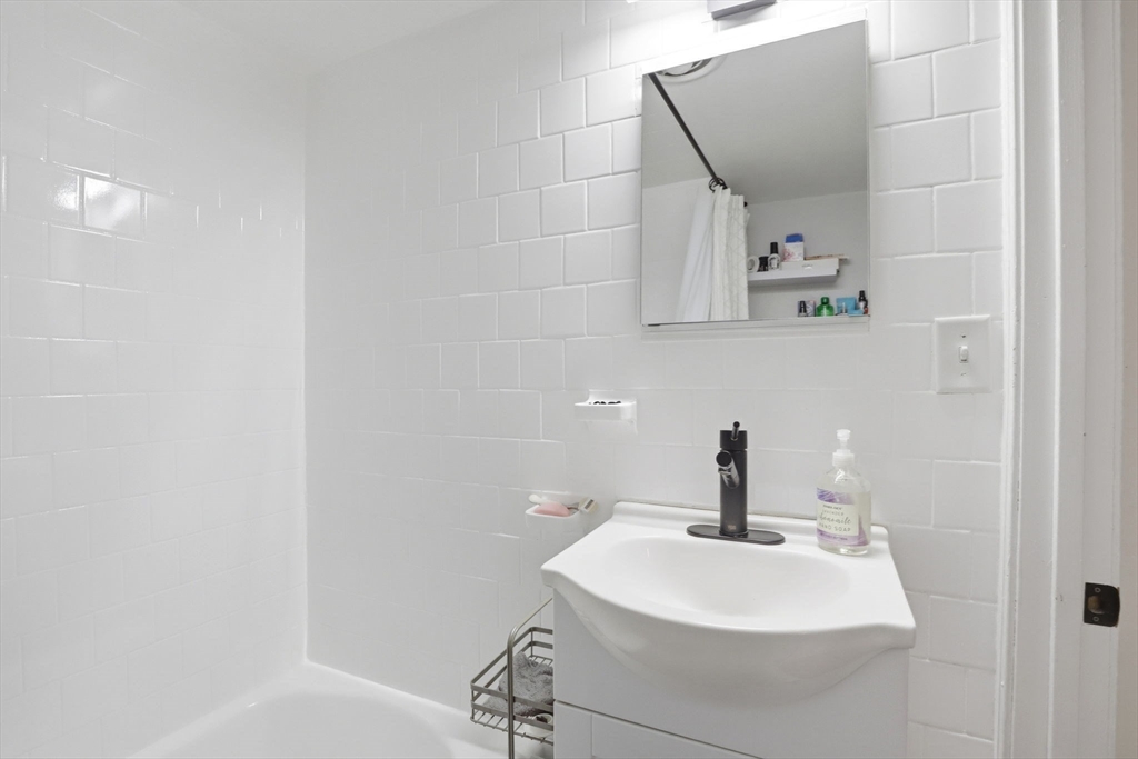 39 Cross Street Quincy, MA 02169 - Photo 26 of 42