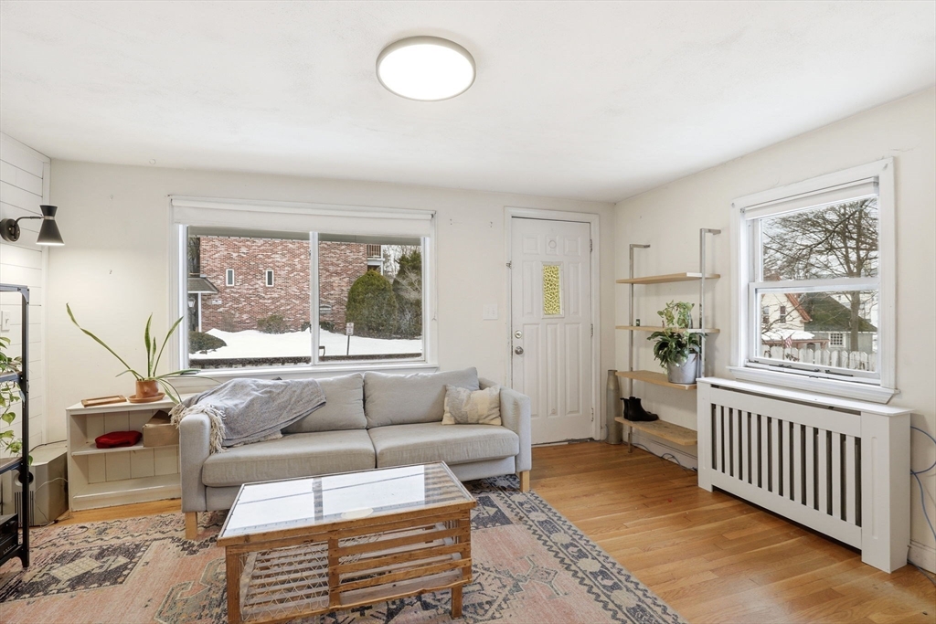 39 Cross Street Quincy, MA 02169 - Photo 3 of 42