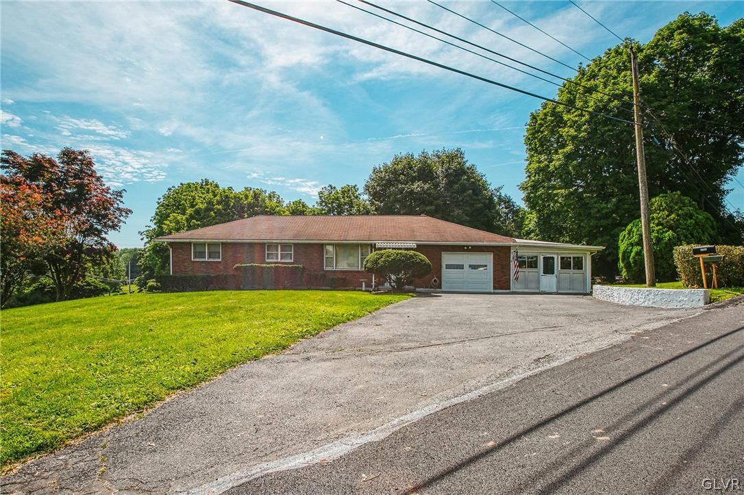 3990 Seiples Station Road Whitehall, PA 18052 - Photo 4 of 23 Gallery Image 4