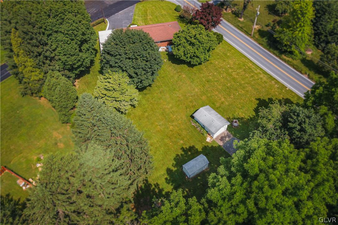3990 Seiples Station Road Whitehall, PA 18052 - Photo 5 of 23 Gallery Image 5