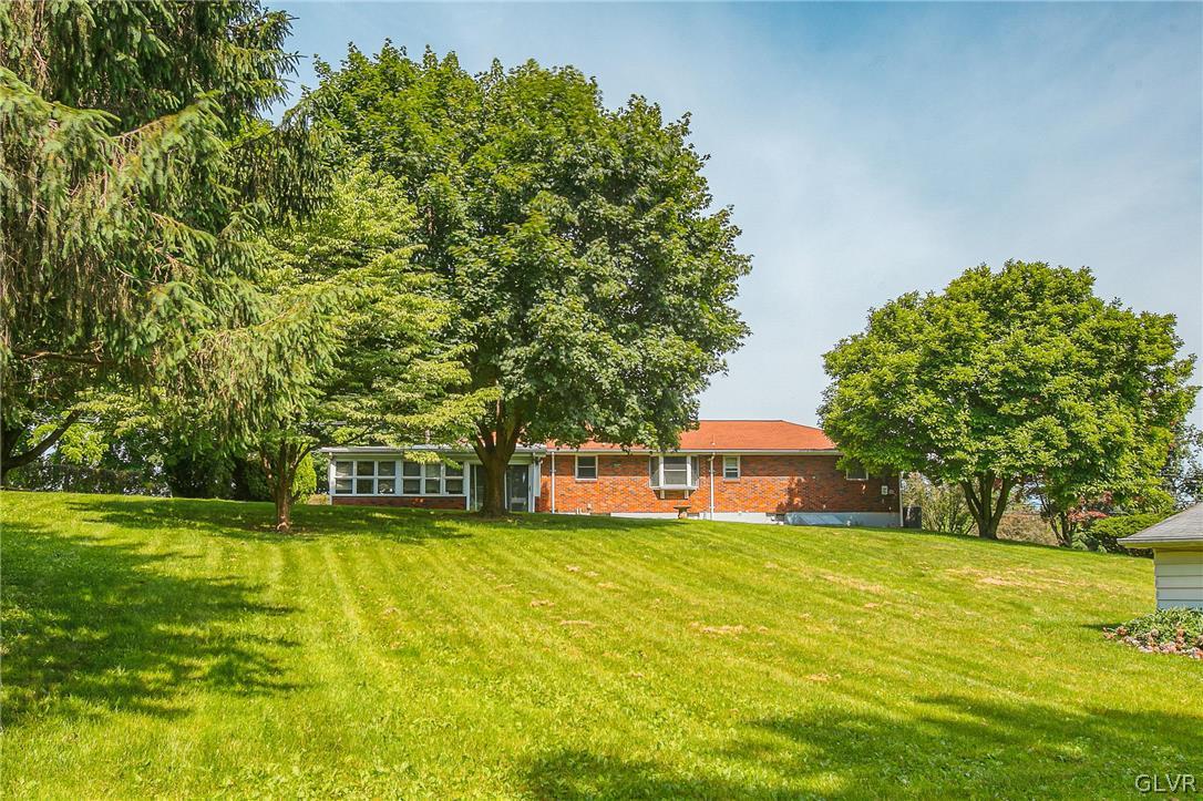 3990 Seiples Station Road Whitehall, PA 18052 - Photo 7 of 23 Gallery Image 7