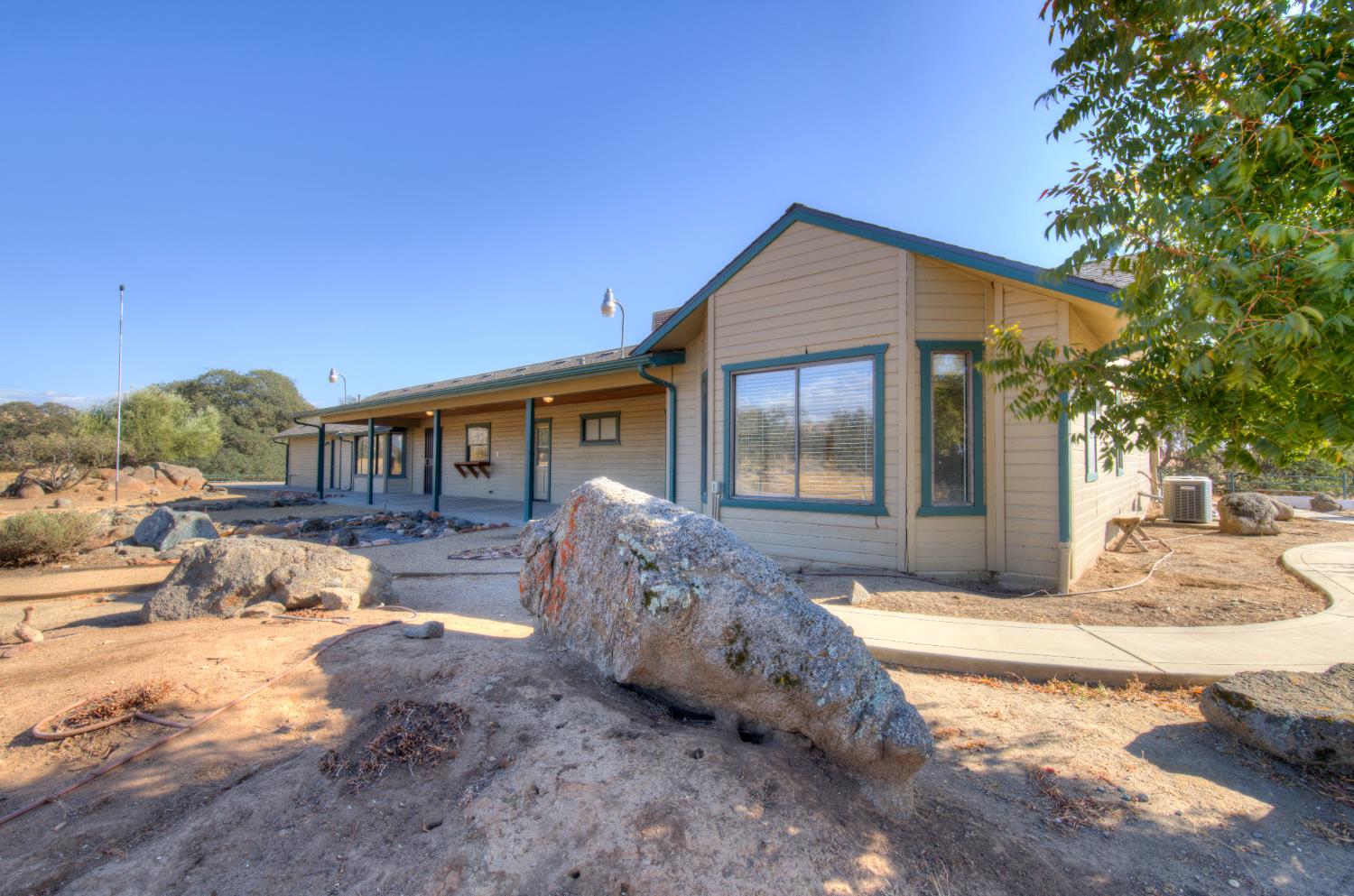 19580 Watts Valley Road Sanger, CA 93657 - Photo 20 of 22