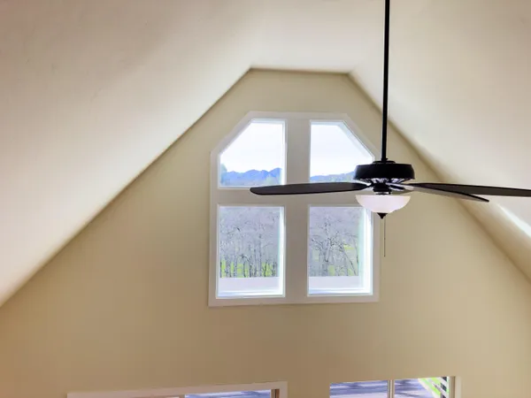 $569,000 | 13672 Twin Lakes Lane, Redding, CA 96003