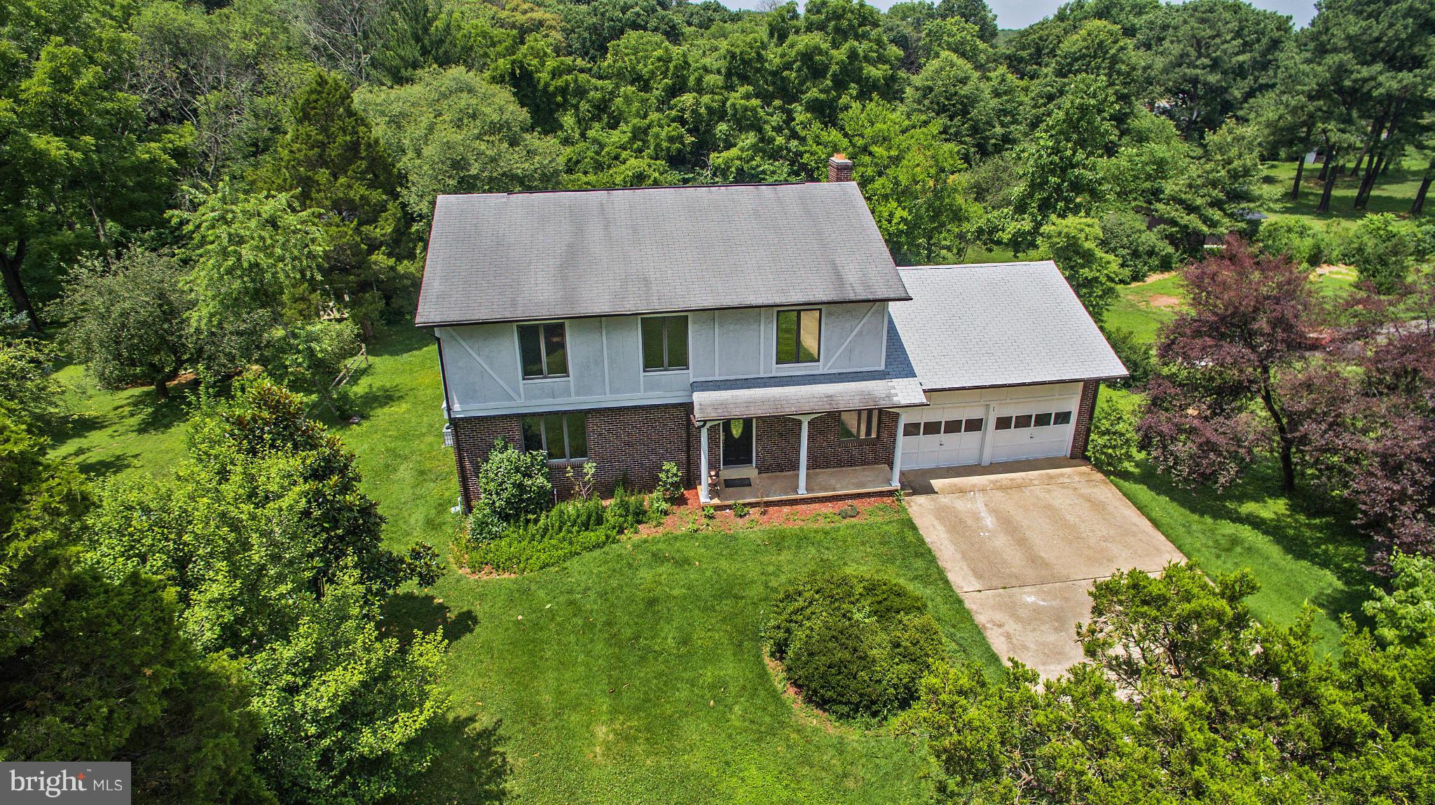9002 Stonewall Road Manassas, VA 20110 - Photo 4 of 30 Exterior (Front)