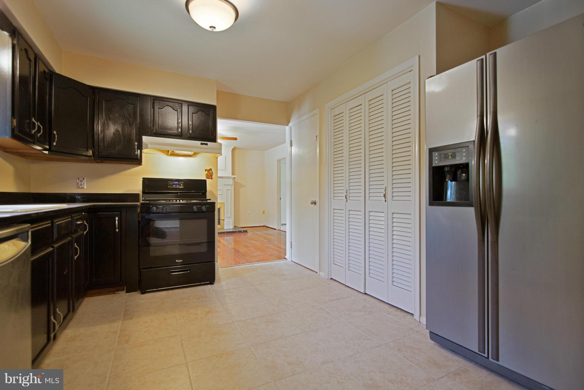 9002 Stonewall Road Manassas, VA 20110 - Photo 9 of 30 Kitchen