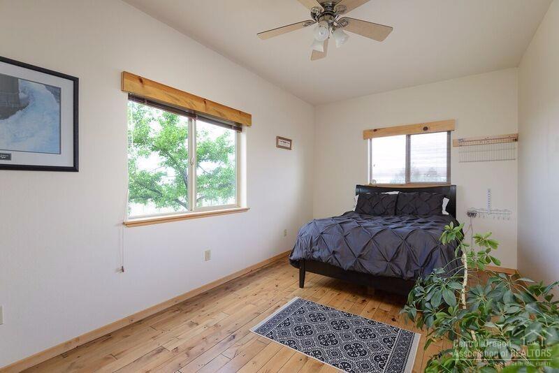 17614 Plainview Road Bend, OR 97703 - Photo 19 of 25 Gallery Image 19